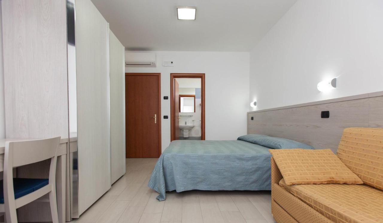 Residence Clipper Giulianova Eksteriør billede